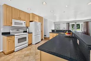 5611 Park Dr, Bowie, MD 20715 - Photo 13