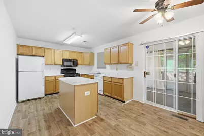 2004 Chita Court, Temple Hills, MD 20748 - Photo 9