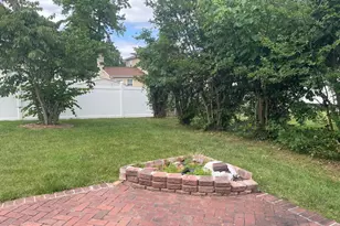 2200 Oaktree Ln, Temple Hills, MD 20748 - Photo 15