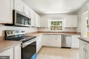 15950 Alameda Dr, Bowie, MD 20716 - Photo 7