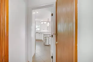 18 Lakeside Dr, Greenbelt, MD 20770 - Photo 19