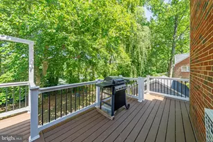 18 Lakeside Dr, Greenbelt, MD 20770 - Photo 29