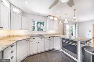 18 Lakeside Dr, Greenbelt, MD 20770 - Photo 23