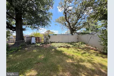 800 Booker Drive, Capitol Heights, MD 20743 - Photo 11