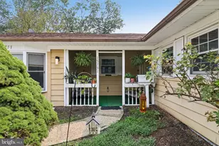 15751 Pointer Ridge Dr, Bowie, MD 20716 - Photo 3