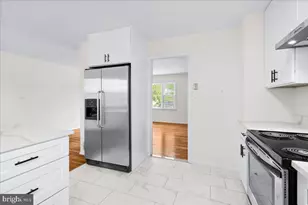 7202 Good Luck Rd, Lanham, MD 20706 - Photo 19