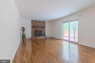 3929 Sunflower Cir, Bowie, MD 20721 - Photo 9