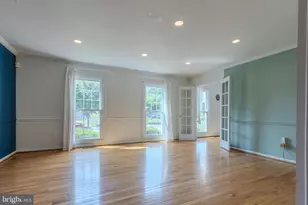 3929 Sunflower Cir, Bowie, MD 20721 - Photo 5