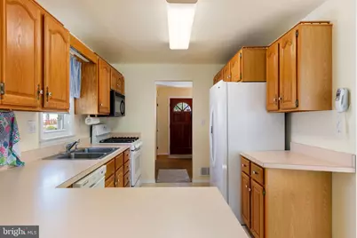 6011 Berwyn Road, College Park, MD 20740 - Photo 17