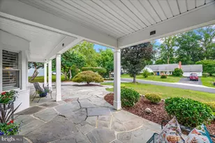 12127 Long Ridge Ln, Bowie, MD 20715 - Photo 5