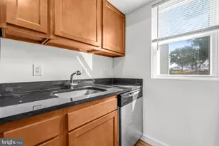 6944 Hawthorne St, Hyattsville, MD 20785 - Photo 13