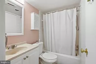 6100 Westchester Park Dr, College Park, MD 20740 - Photo 9