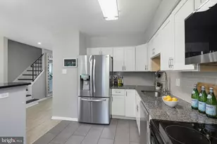 7604 S Arbory Ct, Laurel, MD 20707 - Photo 9