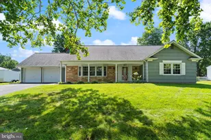 2817 Stonybrook Dr, Bowie, MD 20715 - Photo 3