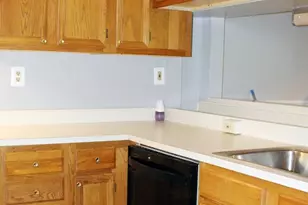 5834 N Holly Springs Dr, Capitol Heights, MD 20743 - Photo 7