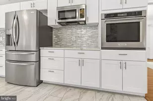 9005 Eastbourne Ln, Laurel, MD 20708 - Photo 15