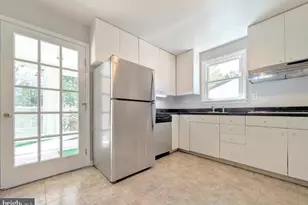 5725 Nevada St, College Park, MD 20740 - Photo 7