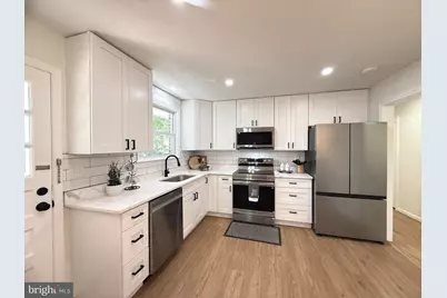 1922 Oakwood Street, Temple Hills, MD 20748 - Photo 5