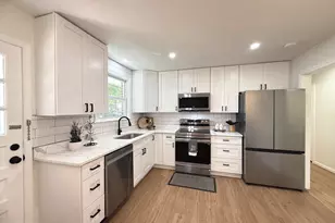 1922 Oakwood St, Temple Hills, MD 20748 - Photo 5