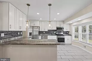 12112 Birchview Dr, Clinton, MD 20735 - Photo 11
