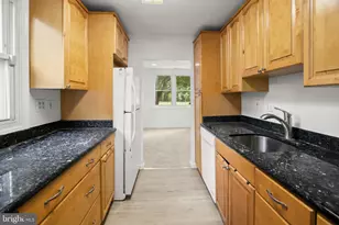 4606 Kiernan Rd, College Park, MD 20740 - Photo 9