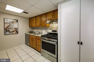 7950 Lakecrest Dr, Greenbelt, MD 20770 - Photo 15