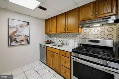 7950 Lakecrest Drive, Greenbelt, MD 20770 - Photo 17