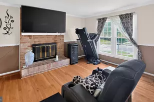 13100 North Point Ln, Laurel, MD 20708 - Photo 5