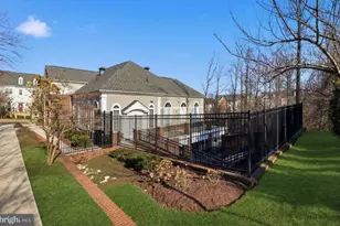 8005 Homefield Dr, Landover, MD 20785 - Photo 55