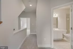 8005 Homefield Dr, Landover, MD 20785 - Photo 37