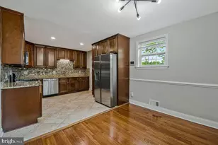 2335 Scott Key Dr, District Heights, MD 20747 - Photo 9