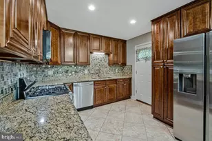 2335 Scott Key Dr, District Heights, MD 20747 - Photo 5
