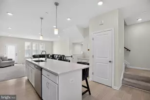 10406 Serenade Ln, Clinton, MD 20735 - Photo 7