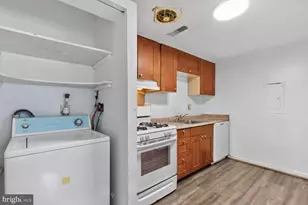 8108 Lakecrest Dr, Greenbelt, MD 20770 - Photo 5