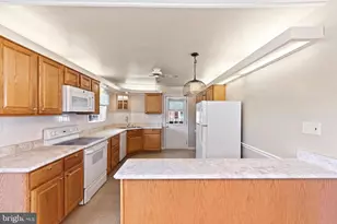 4305 Briggs Chaney Rd, Beltsville, MD 20705 - Photo 9