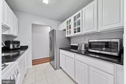 9808 47th Place #302, College Park, MD 20740 - Photo 13