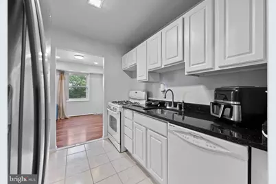 9808 47th Place #302, College Park, MD 20740 - Photo 15