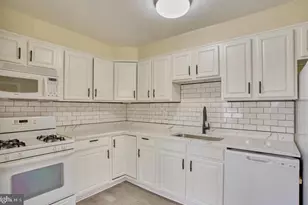 703 Leyte Pl, Oxon Hill, MD 20745 - Photo 13