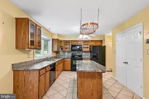 10814 Cherry Blossom Ct, Hyattsville, MD 20783 - Photo 23