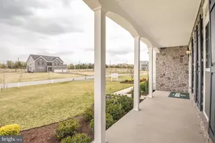 15718 Henrietta Dr, Accokeek, MD 20607 - Photo 5