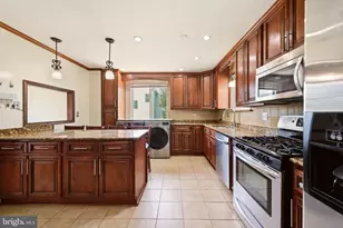 5122 Navahoe St, College Park, MD 20740 - Photo 9