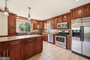 5122 Navahoe St, College Park, MD 20740 - Photo 7