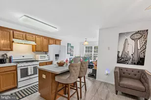 10209 Balsam Poplar Pl, Bowie, MD 20721 - Photo 9
