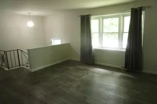 10318 Aster Ln, Hyattsville, MD 20783 - Photo 3