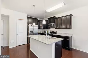 9407 Geaton Park Pl, Lanham, MD 20706 - Photo 7