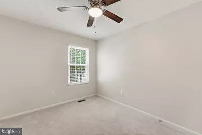 2401 W Rosecroft Village Circle, Oxon Hill, MD 20745 - Photo 19