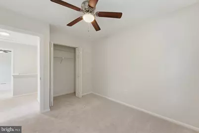 2401 W Rosecroft Village Circle, Oxon Hill, MD 20745 - Photo 17