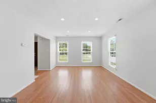 2401 W Rosecroft Village Cir, Oxon Hill, MD 20745 - Photo 13