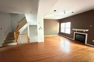 12119 Sutton Ln, Bowie, MD 20720 - Photo 5