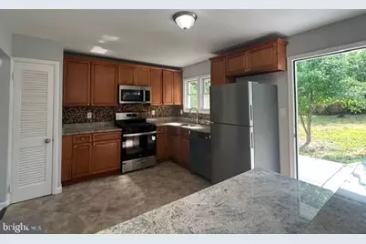 5620 Galloway Drive, Oxon Hill, MD 20745 - Photo 5